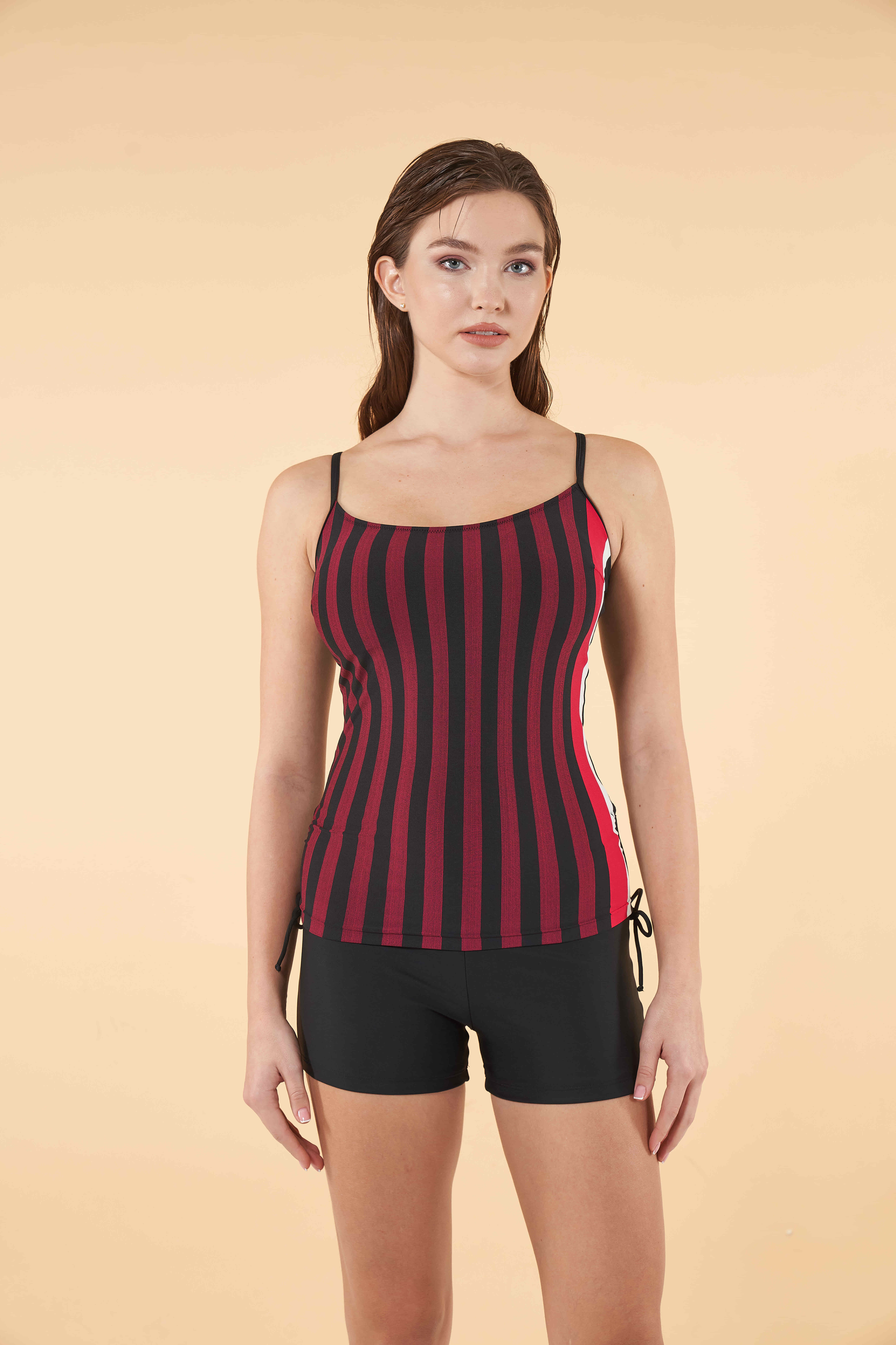Estiva İnce Askılı Tam Licra (Su İtiçi Ve Çabuk Kuruyan) Kumaş Şortlu Tankini